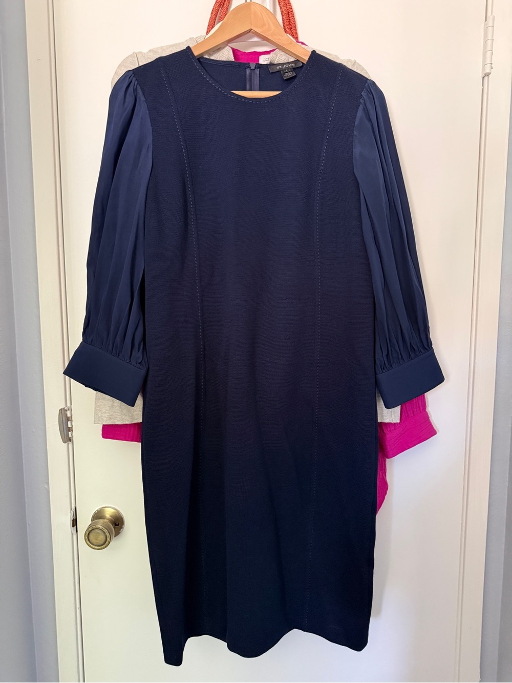 St. John Navy Long-Sleeve Pleated-Sleeve Shift Dress